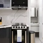 78-2D New Furnished 1Br Wd Walk To Central Park