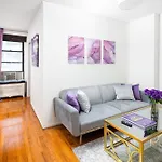 Charming 3 Bedroom In Manhattan