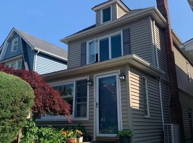Separate Big Room Near Jfk And Laguardia Airport