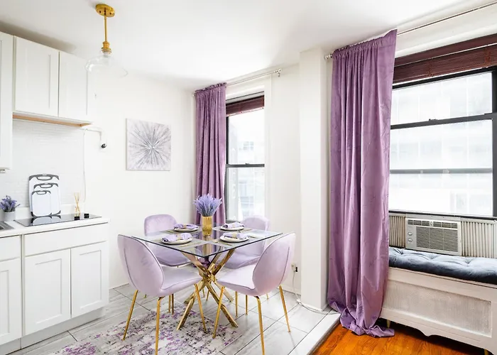 Charming 3 Bedroom In Manhattan