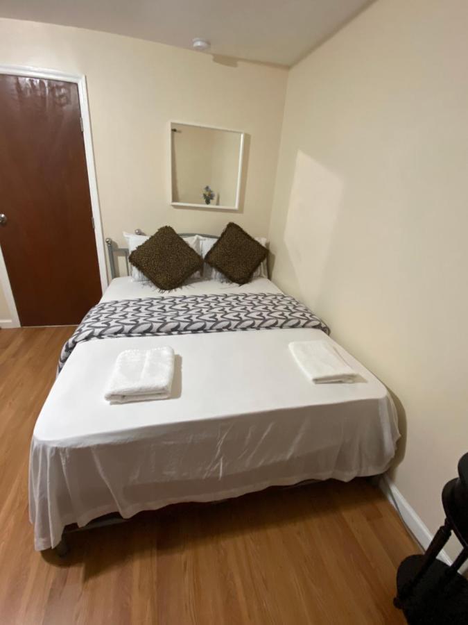 Guest house A Great In Queens New York