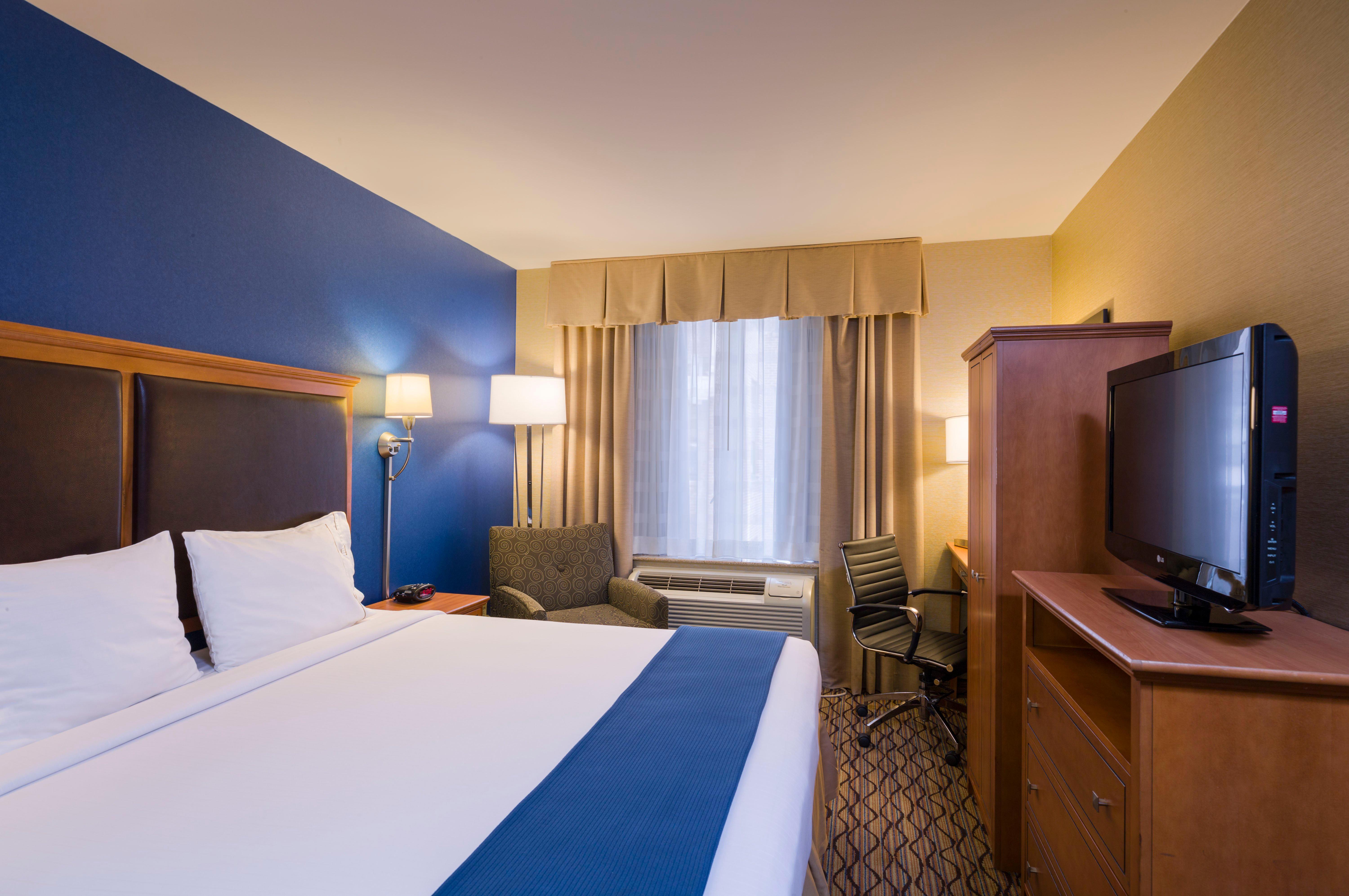 Express Chelsea By Ihg Hotel 3*