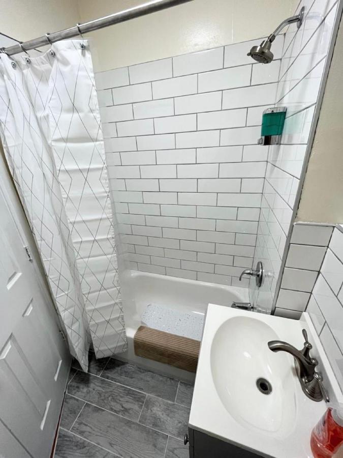 Beautiful Private In A Shared Upper West Side Homestay