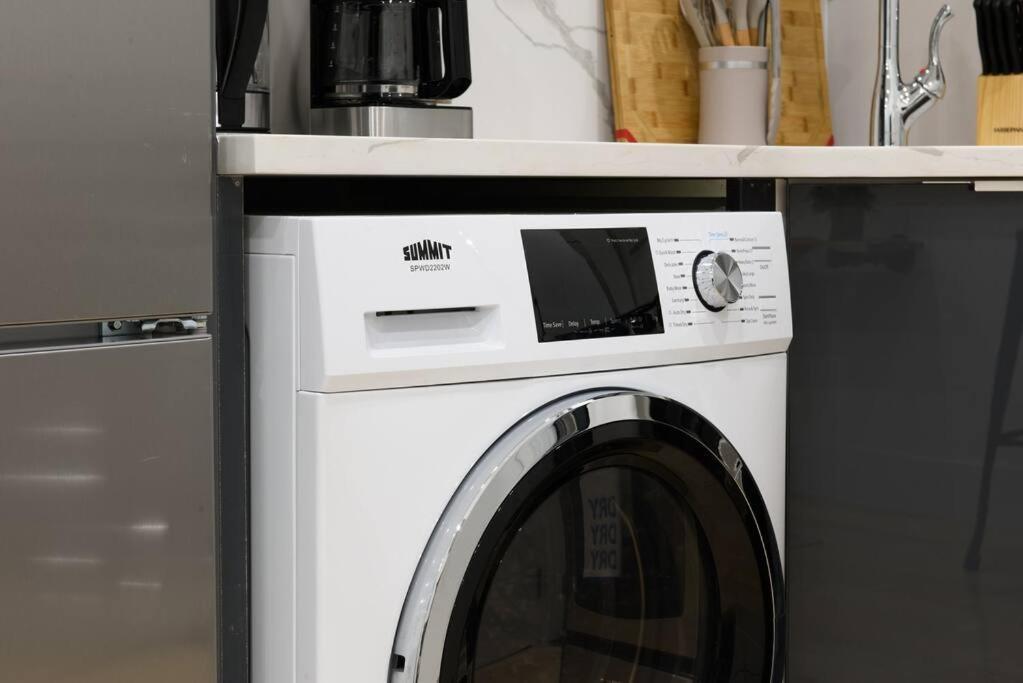 78-2d New Furnished 1br Wd Walk To Park Apartment *