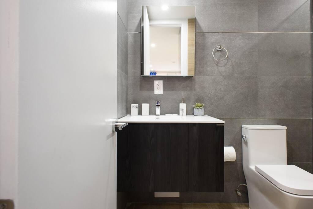 1597-5 New Prime Ues W D In Unit Apartment New York