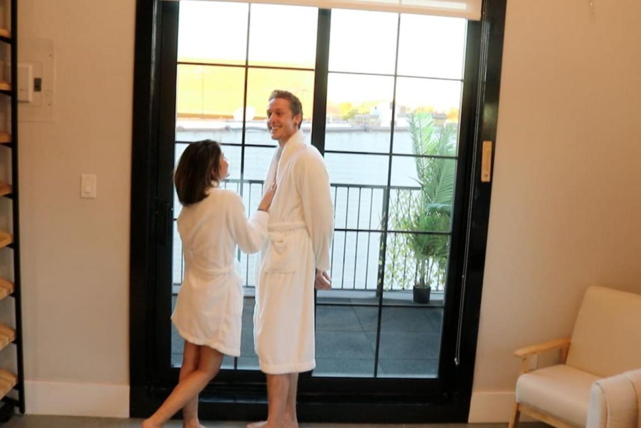 Apartment Nyc Skyline Views, Sauna & Rooftop - Romantic Escape At 