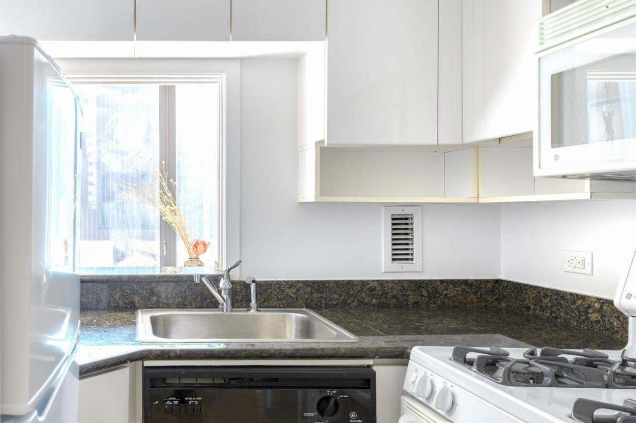 Apartment Sutton Place 1br W Gym Pool Dm Nr Pk Nyc-463 New York