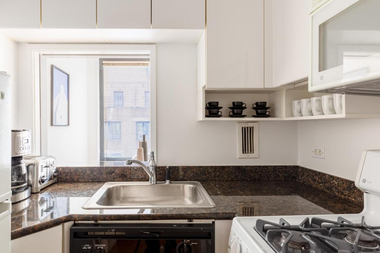 Sutton Place 1br W Gym Pool Dm Nr Pk Nyc-461
