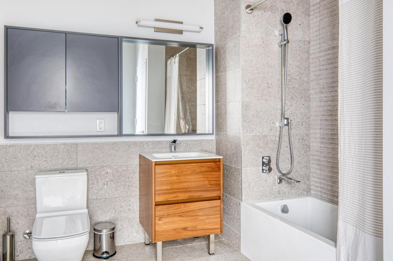 Ues 1br W Doorman Gym Nr Carl Schurz Park Nyc-642