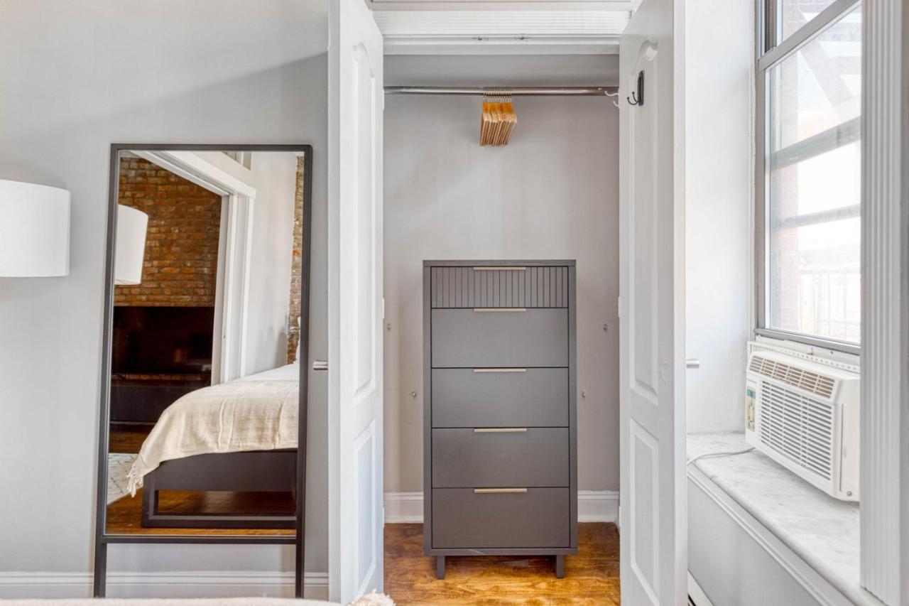 E Village 1br W Wd Nr Tompkins Sq Park Nyc-876 Apartment