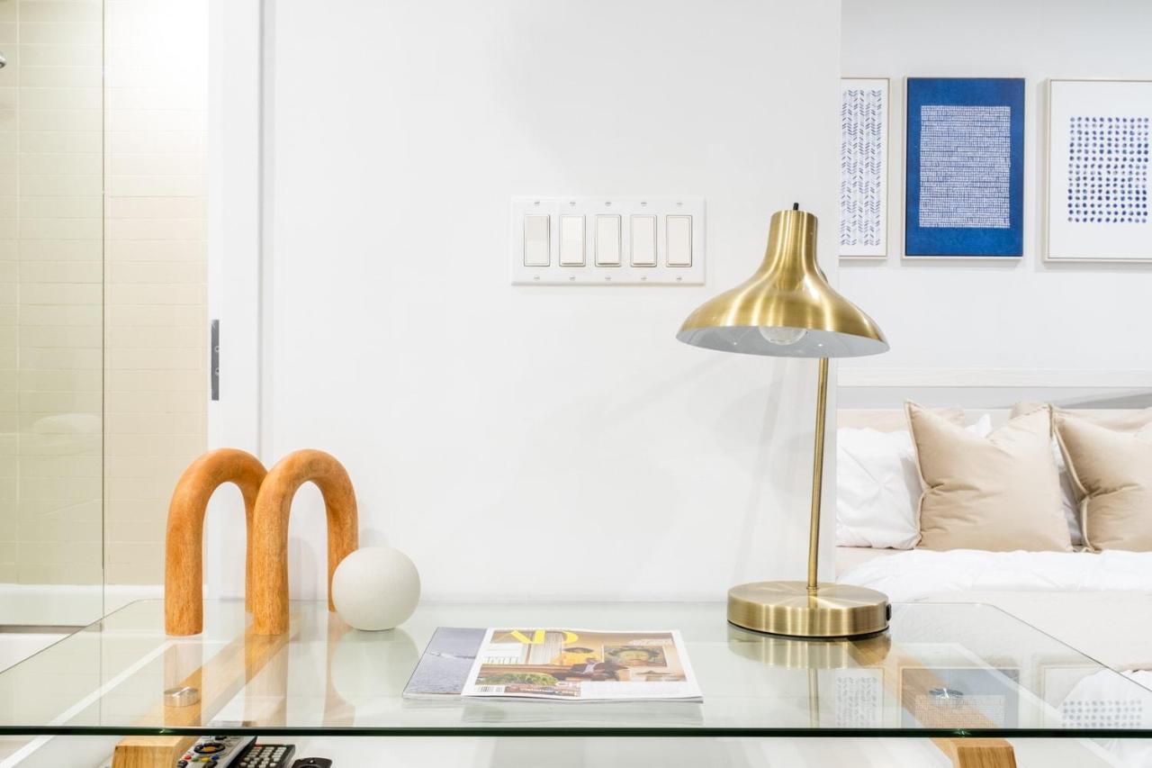 809-3b Columbus Circle W D New Bldg Balcony Apartment *