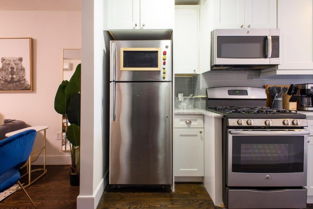39-3 Newly Renovated 3 Bedroom Prime Midtown Sleeps 6