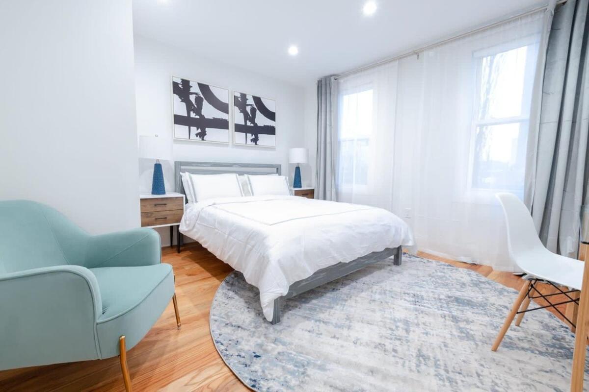 323-1 Specious 2br Williamsburg
