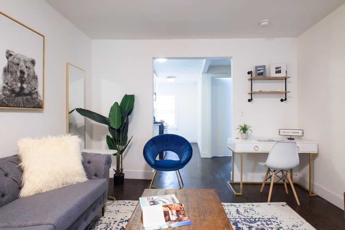 Apartment 39-3 Newly Renovated 3 Bedroom Prime Midtown Sleeps 6 New York