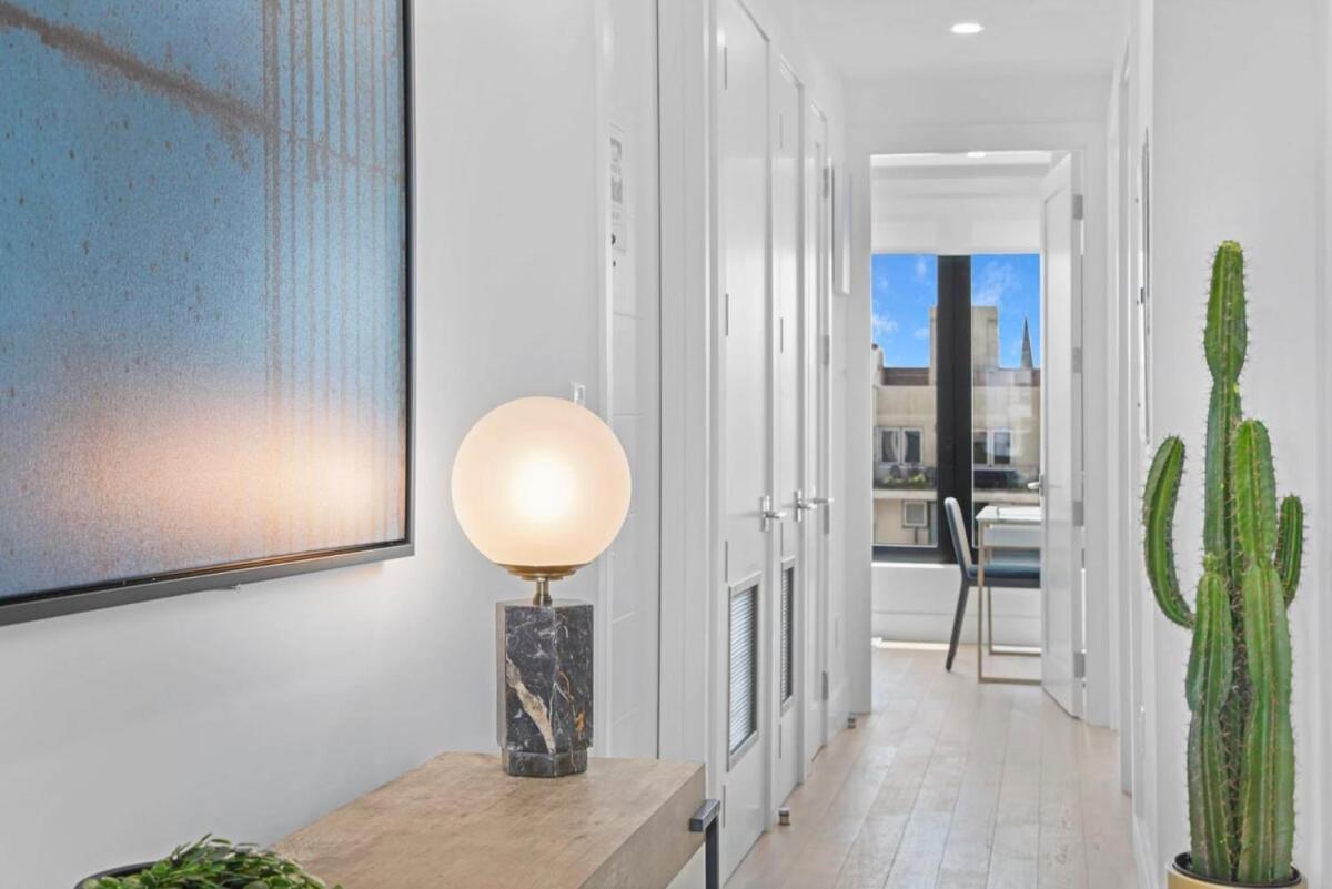 149bk-601 New Ph 2br-2bath Private Rooftop W D *