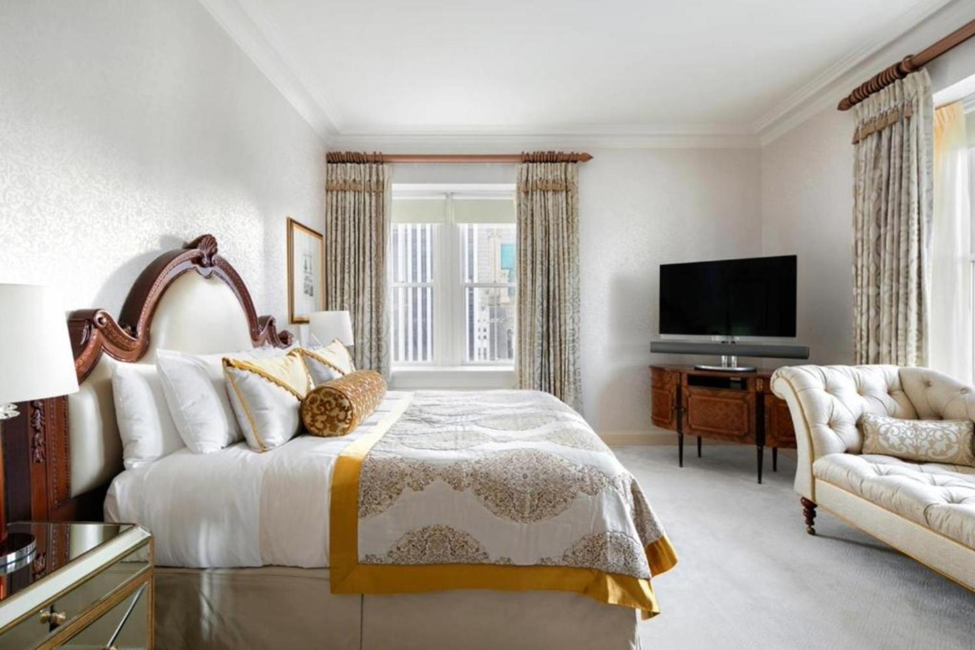 Hotel The Pierre, A Taj Hotel, 5*