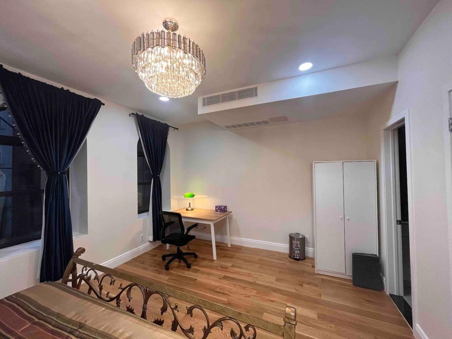 Homestay Time Square *