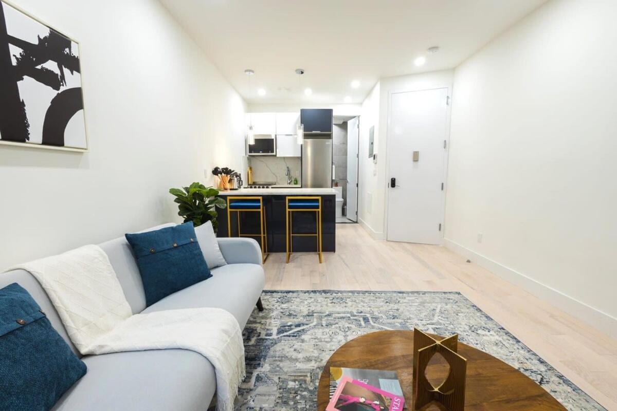 317-3d New Modern 1br W&d * New York