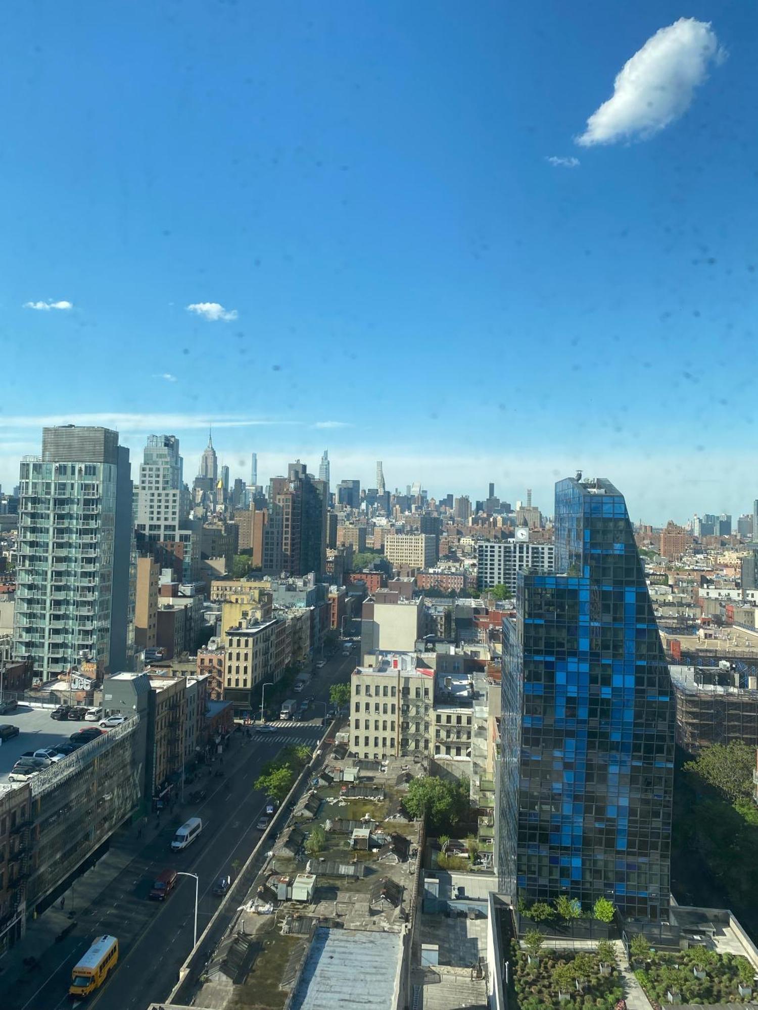 Les Is Stunning Views *