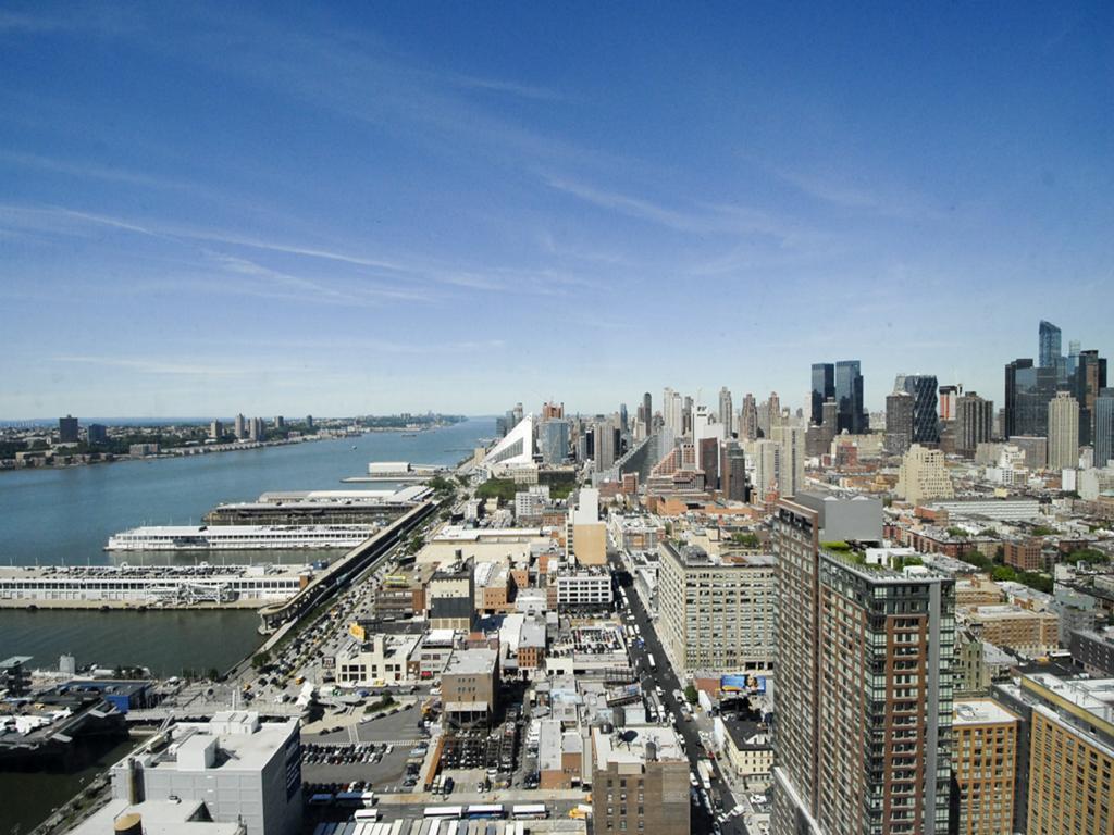 Apartment Global Luxury At Sky New York