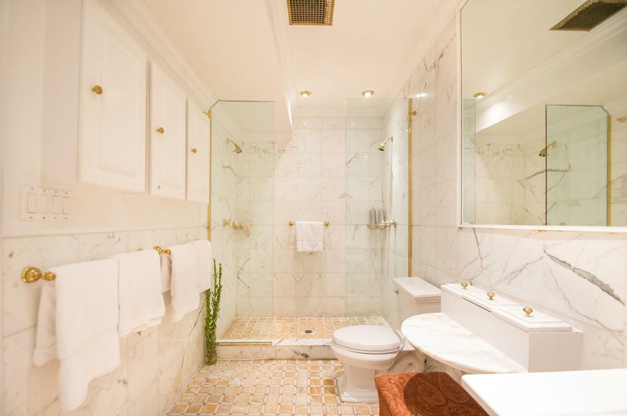 Townhouse 222 *