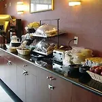 Red Lion Inn & Suites Long Island City
