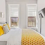 Freshpond Apartment