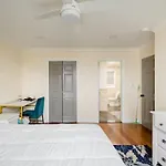 Luxury Hotel-Style Room In Queens, New York