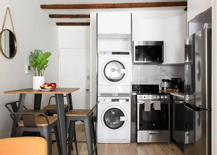 24-14 Renovated Studio Prime Gramercy W D