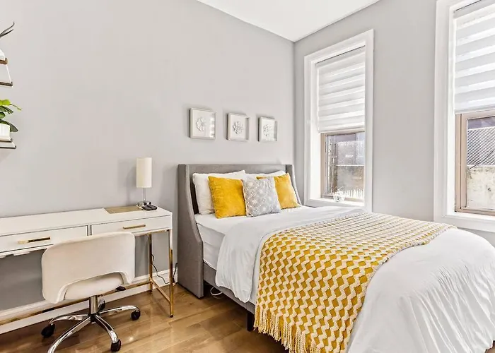 Freshpond Apartment