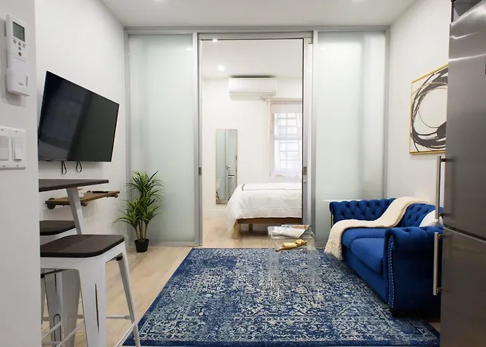 78-1B New 1Br Prime Ues Wd In Unit