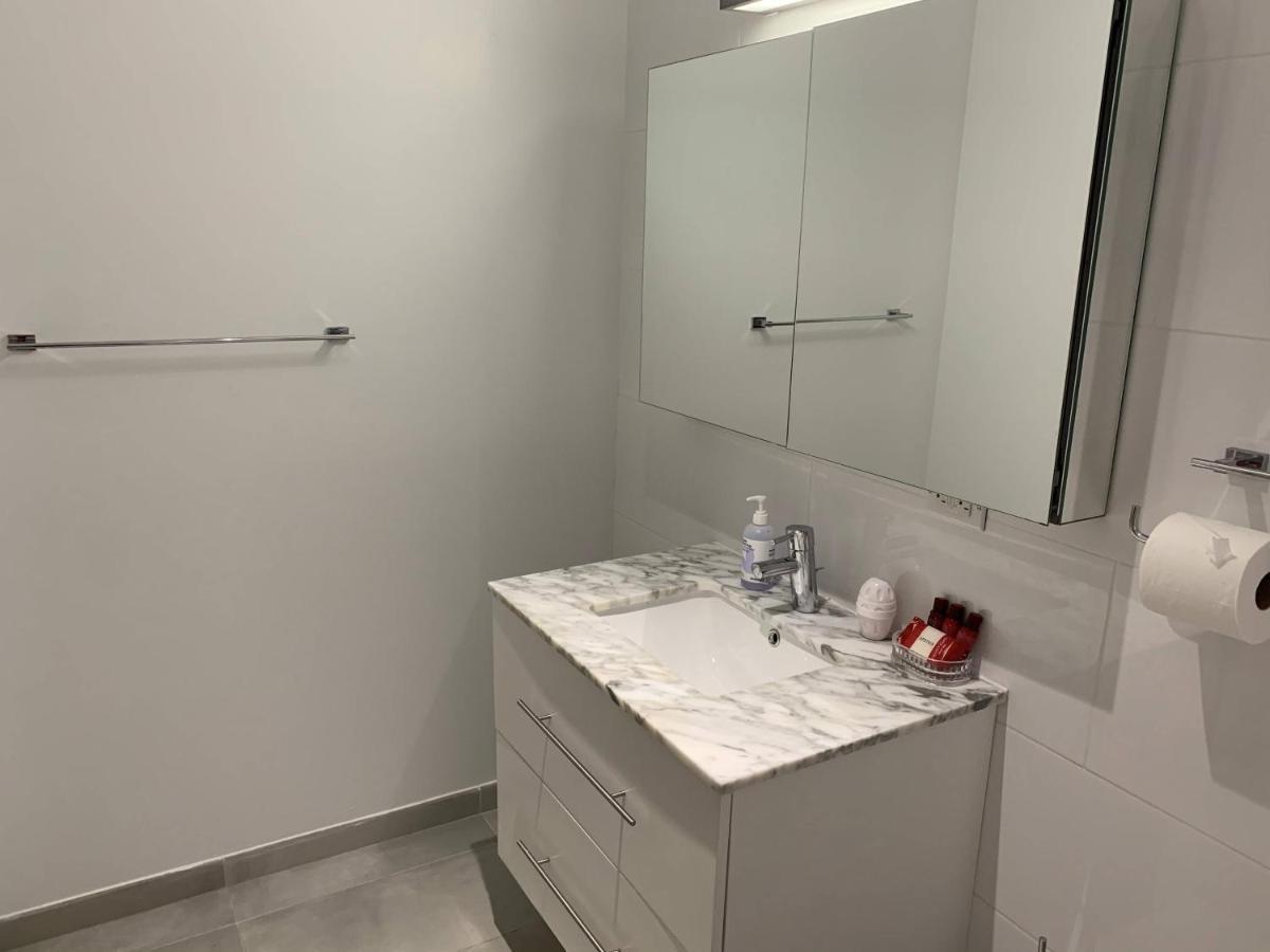 Apartment East River Corporate 30 Day *