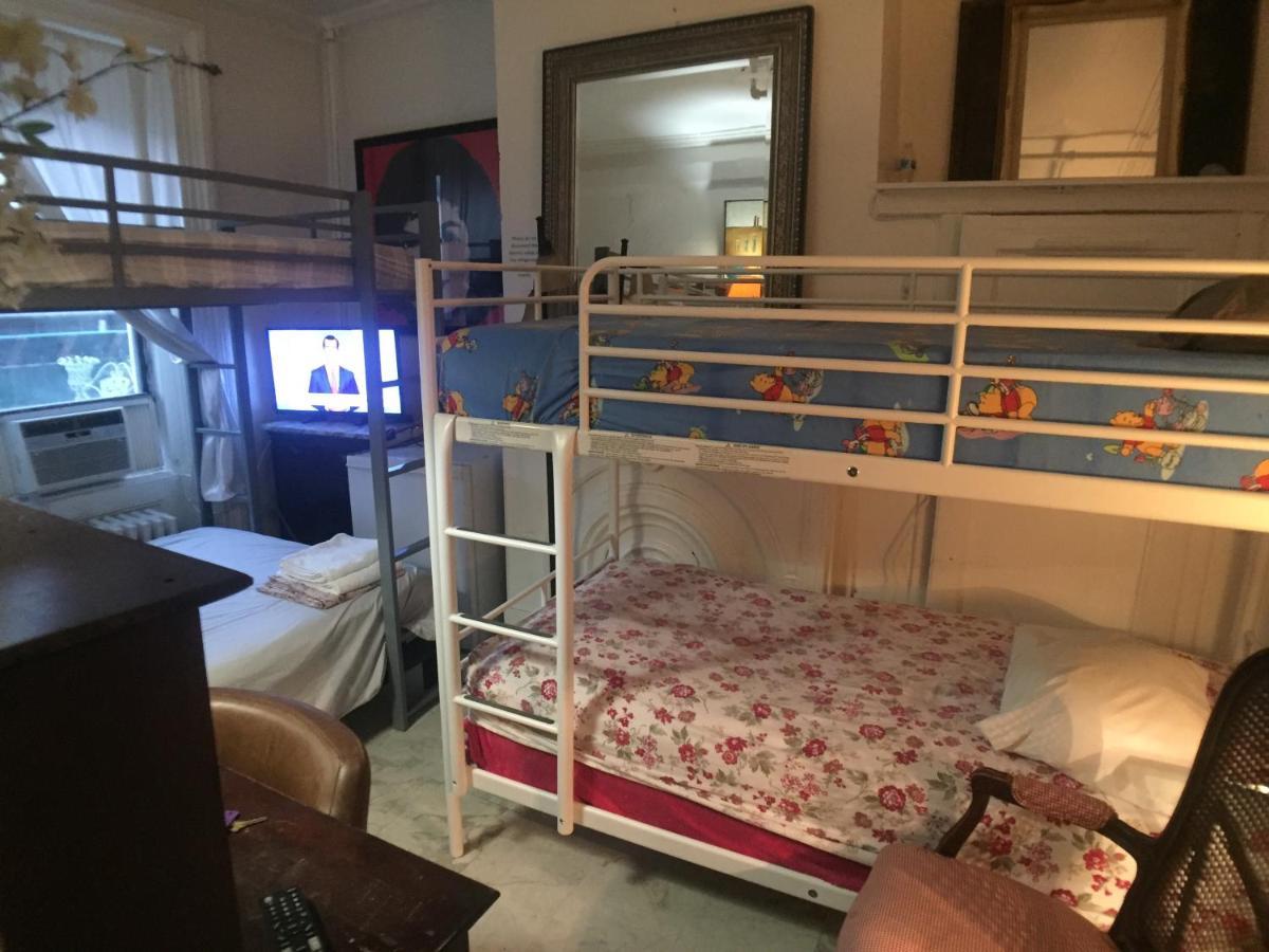 Private In Manhattan Guest house