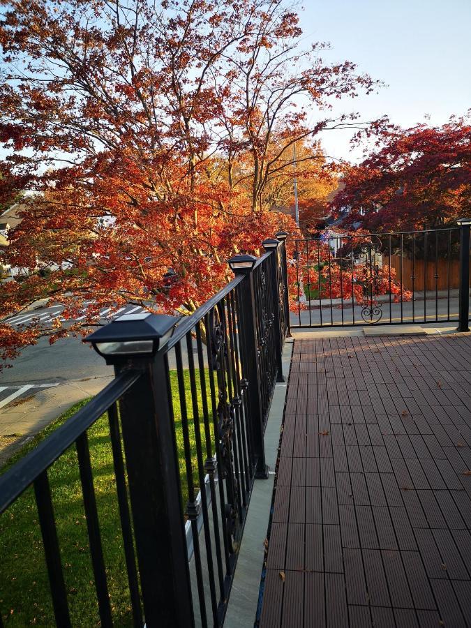 Luxury Hotel-style In Queens,