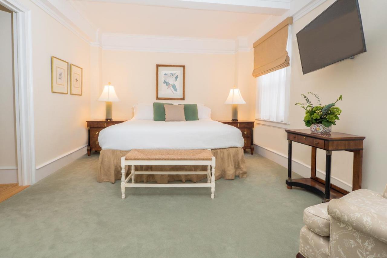 Hotel Roger Smith