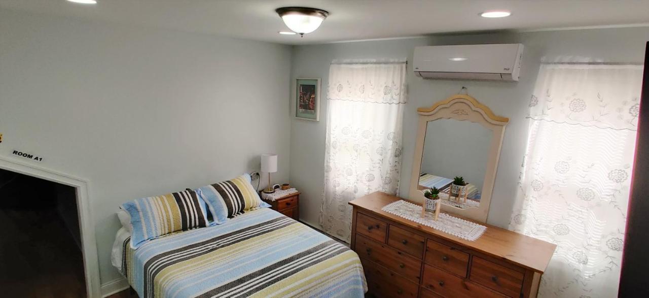 **new** Private In House * New York