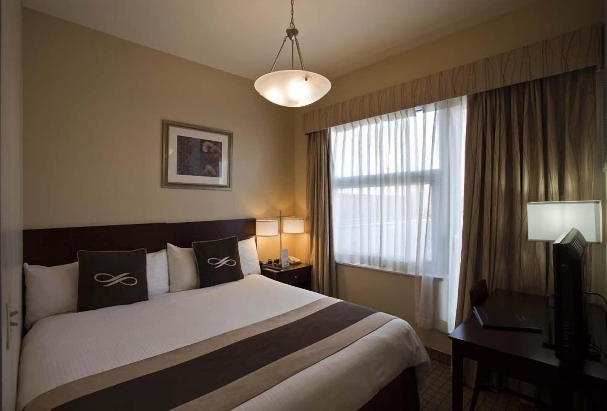 Hotel Pointe Plaza (adults Only)