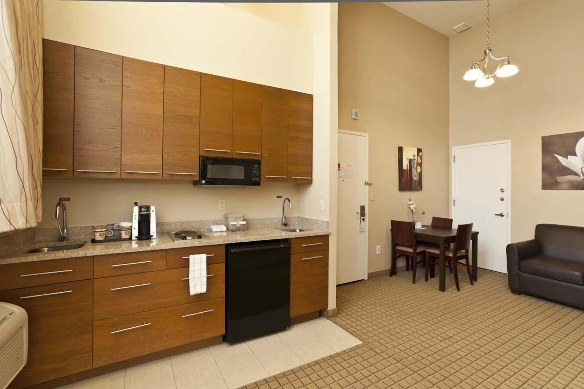 Pointe Plaza (adults Only) Hotel New York