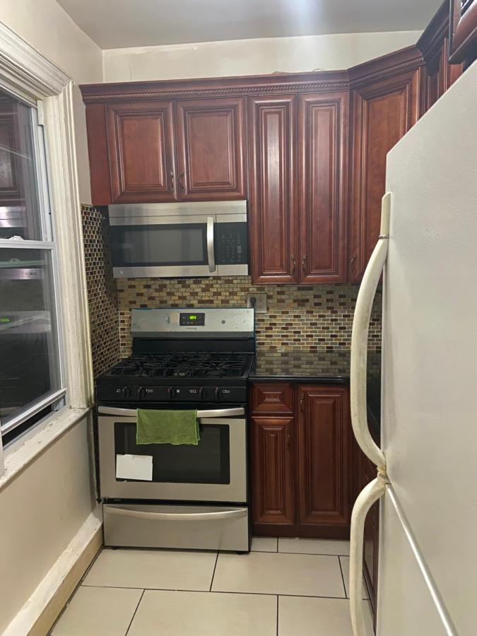 Guest house A Pleasant In Queens *