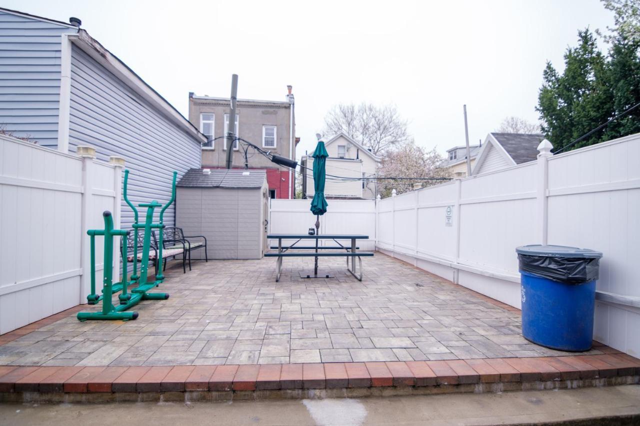 Elegant 2 Bedroom W Modern Amenities