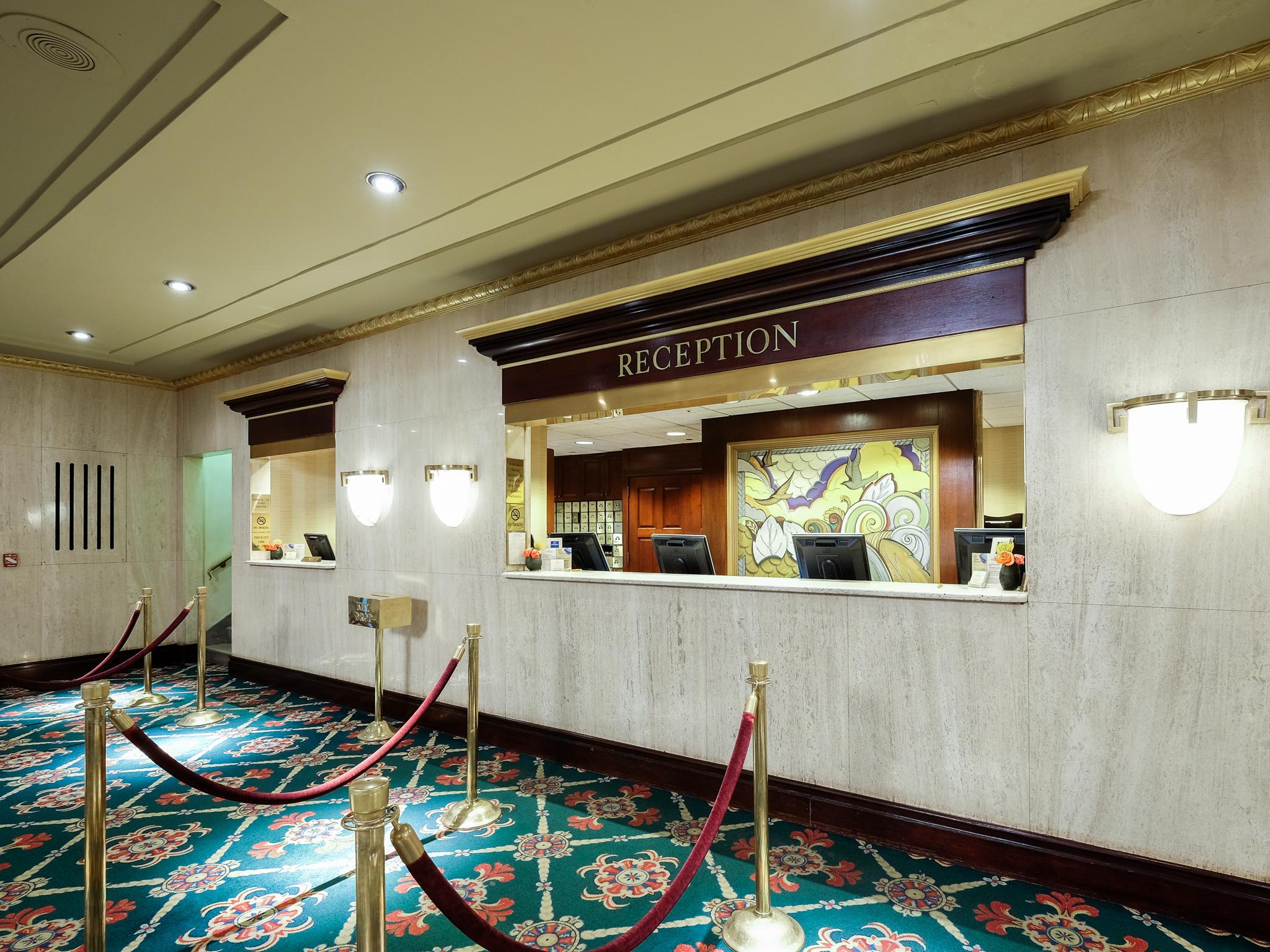 Hotel Wellington 3*