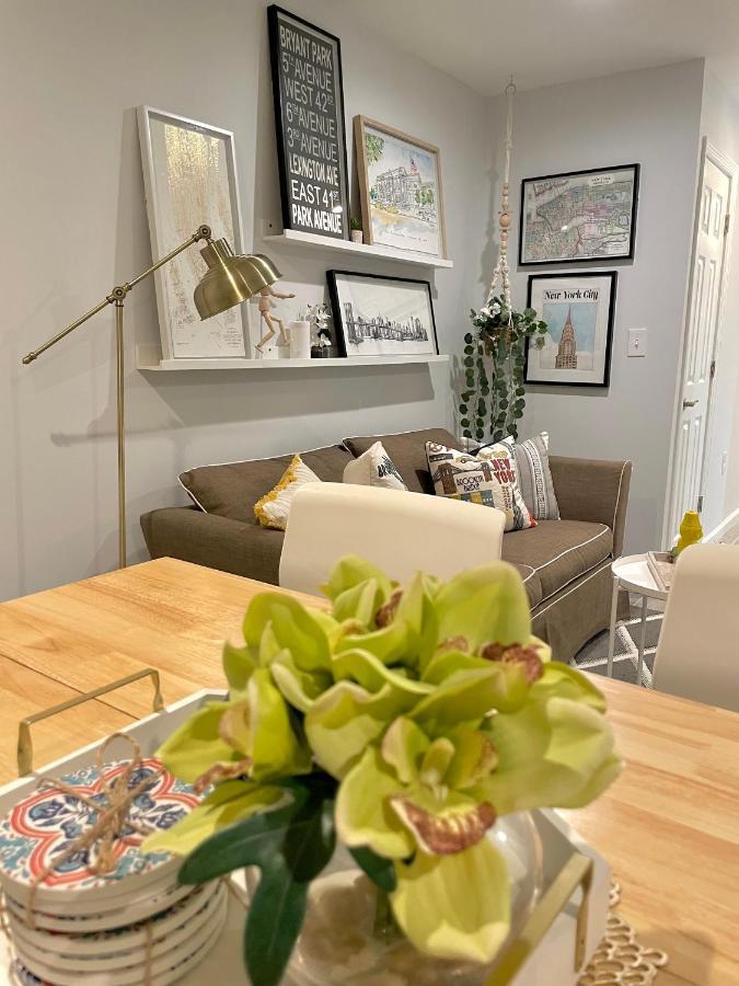 Modern With Parking & Quick Ride To Manhattan Apartment New York