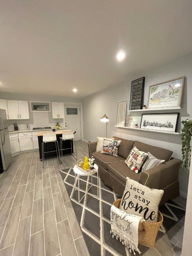 Modern With Parking & Quick Ride To Manhattan Apartment New York