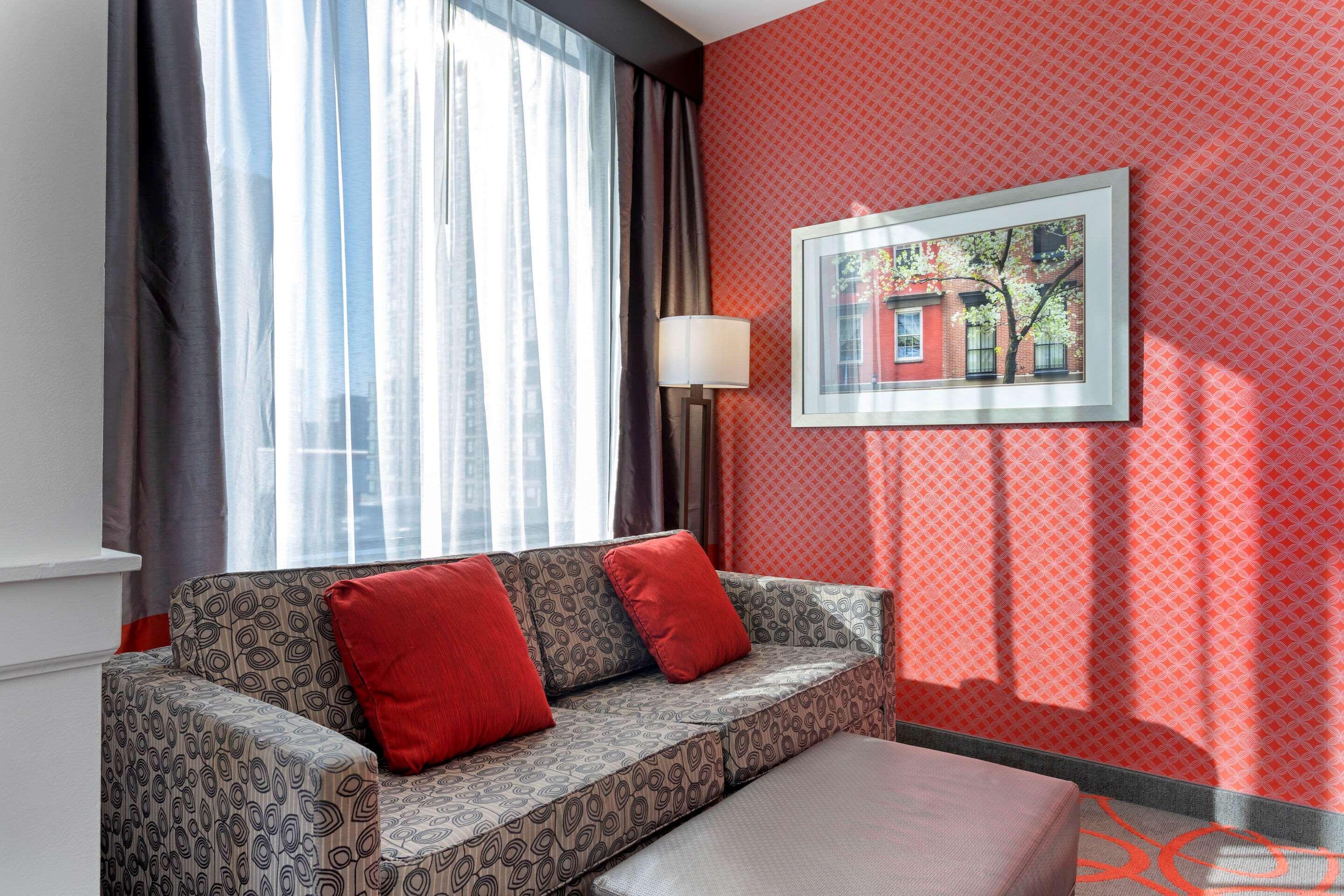 Hotel Comfort & Near Stadium 3*