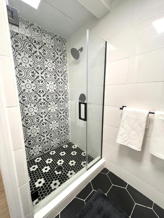 Apartment Modern With Parking & Quick Ride To Manhattan *