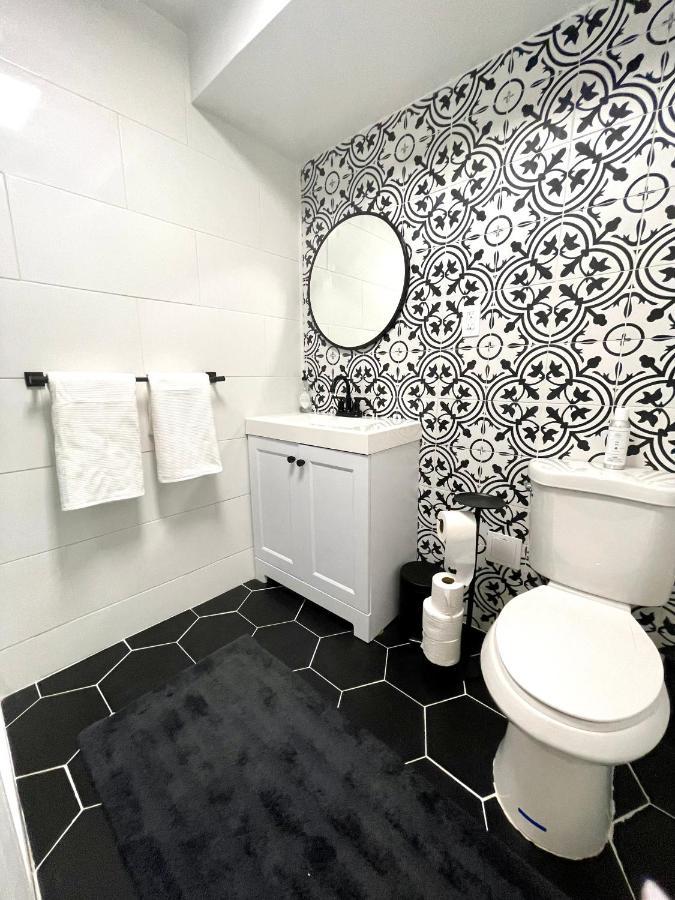 Modern With Parking & Quick Ride To Manhattan Apartment
