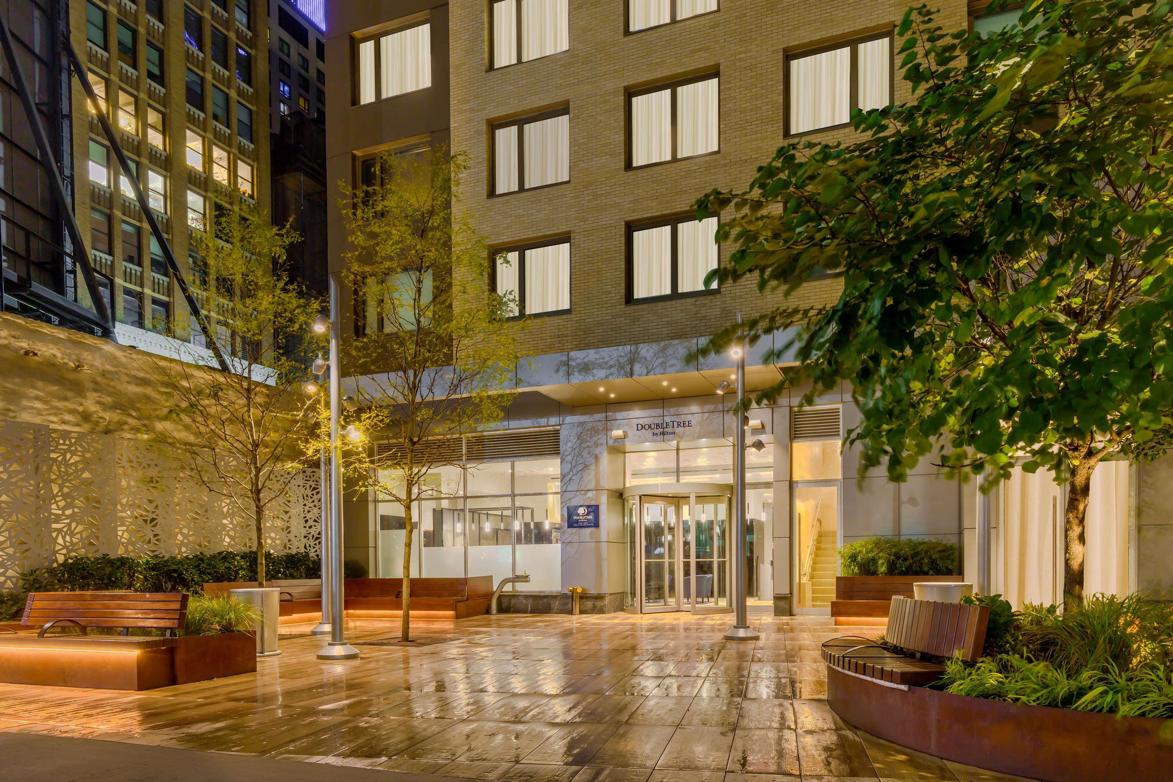 Doubletree By Hilton Times Square South Hotel