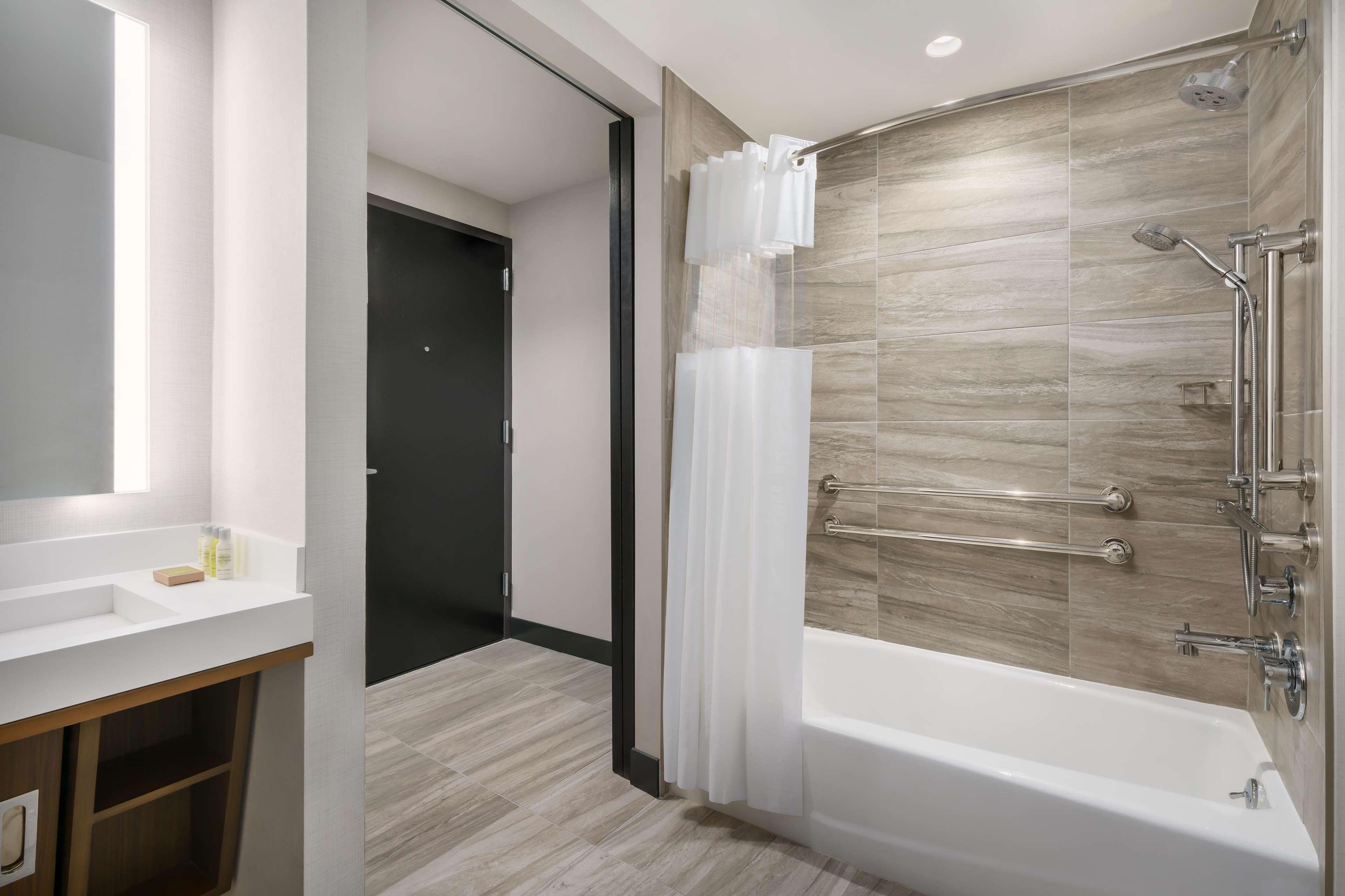 Doubletree By Hilton Times Square South 4*