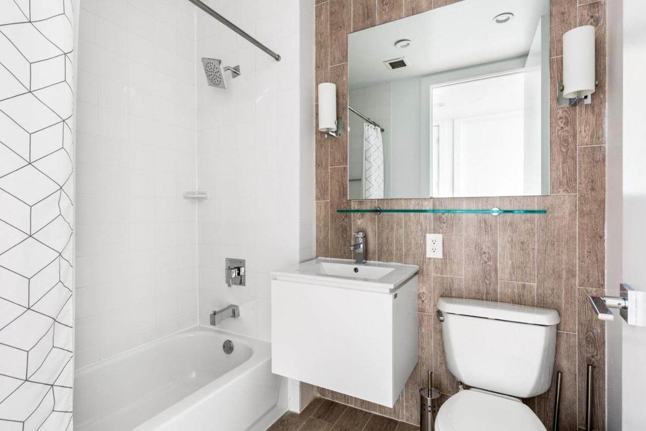 Tribeca 1br W Doorman Gym Nr Freedom Tower Nyc-446 New York
