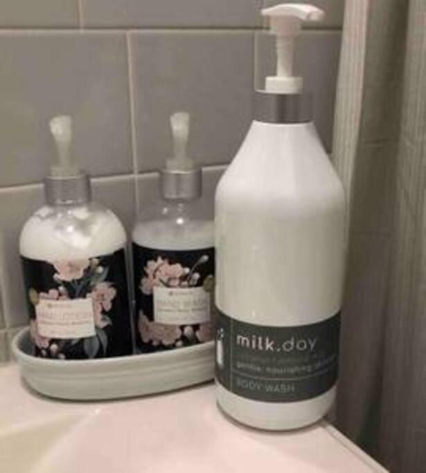 Private In Townhouse W Shared Baths Qn Bed 1-3ppl * New York